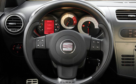 Test: Seat Leon Cupra - Mačo sa viškom testosterona - Automagazin