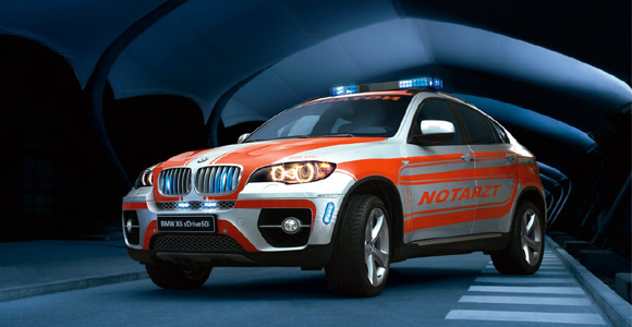 BMW X6 xDrive50i Ambulance - pomalo bizaran sanitet