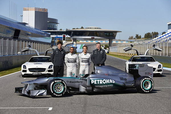 F1 - Mercedes predstavio W04 i najavio početak druge ere