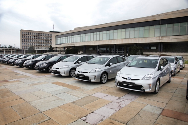 Donacija Vlade Japana - Toyota i Lexus ekološka vozila!