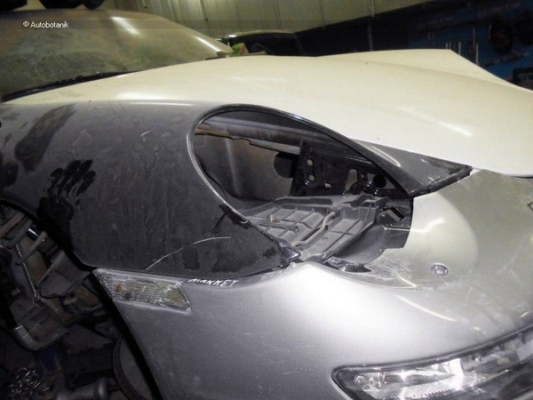 Ovaj Porsche 911 bio je uništen, a onda su stigli ruski mehaničari (FOTO)