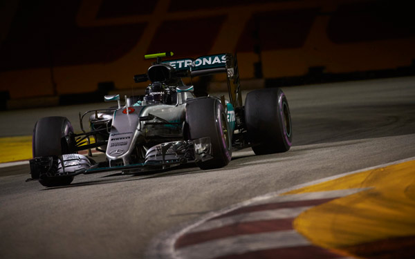 F1 Singapur 2016 - Rosberg startuje sa pole pozicije, Ricciardo drugi
