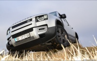 Land Rover Defender 110 D240 - test 2021